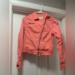 Never worn zip up jacket from forever 21 size small